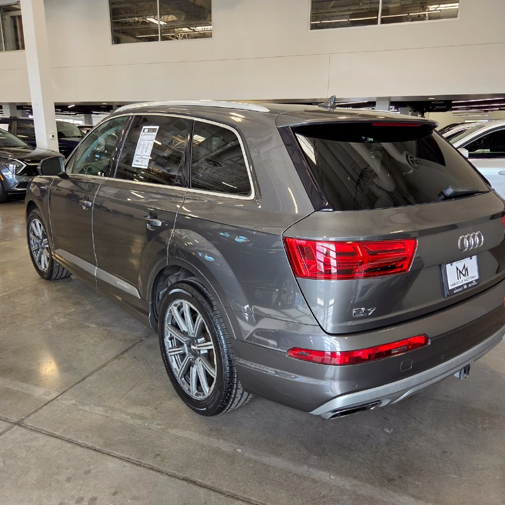 Photo 3 of this Audi Q7