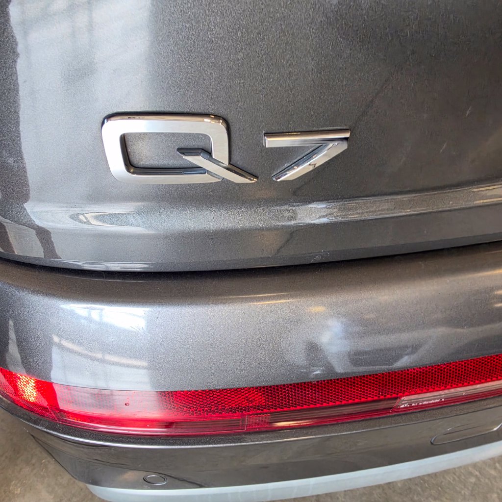 Photo 9 of this Audi Q7