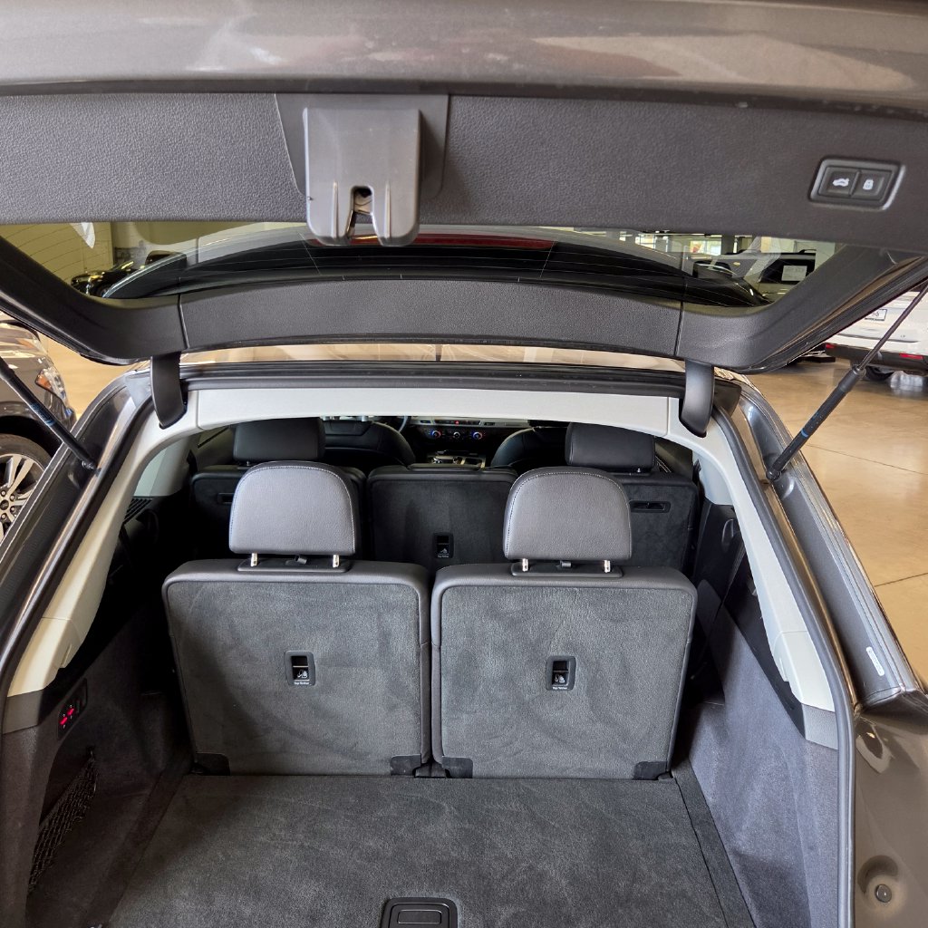 Photo 21 of this Audi Q7