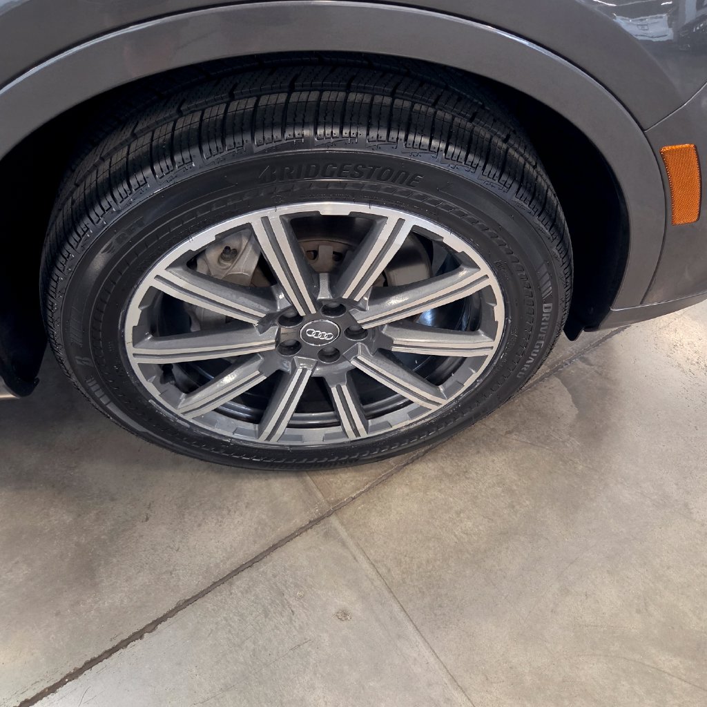 Photo 25 of this Audi Q7
