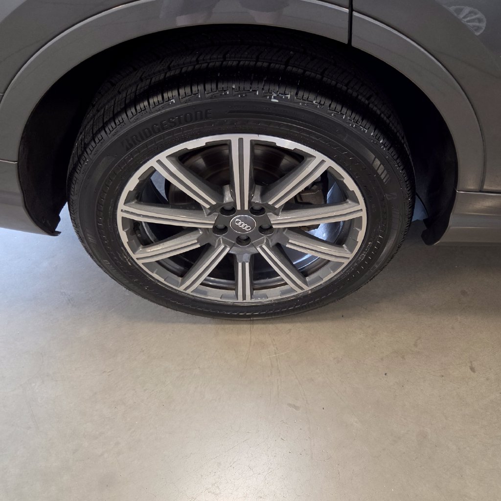 Photo 26 of this Audi Q7
