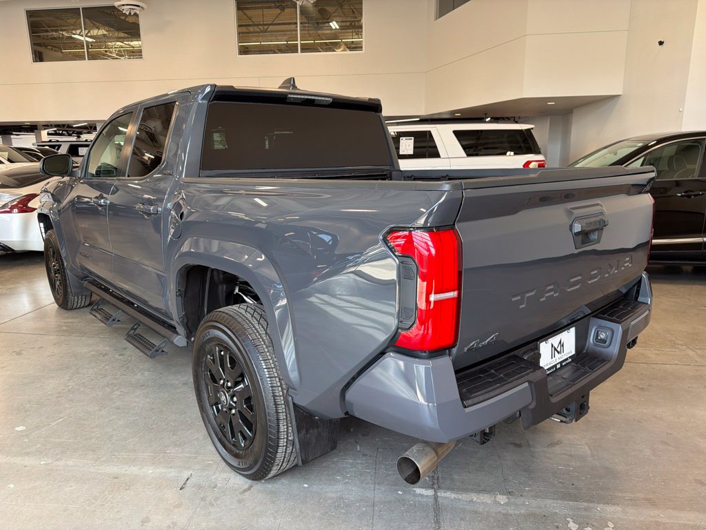 Photo 3 of this Toyota Tacoma 4WD