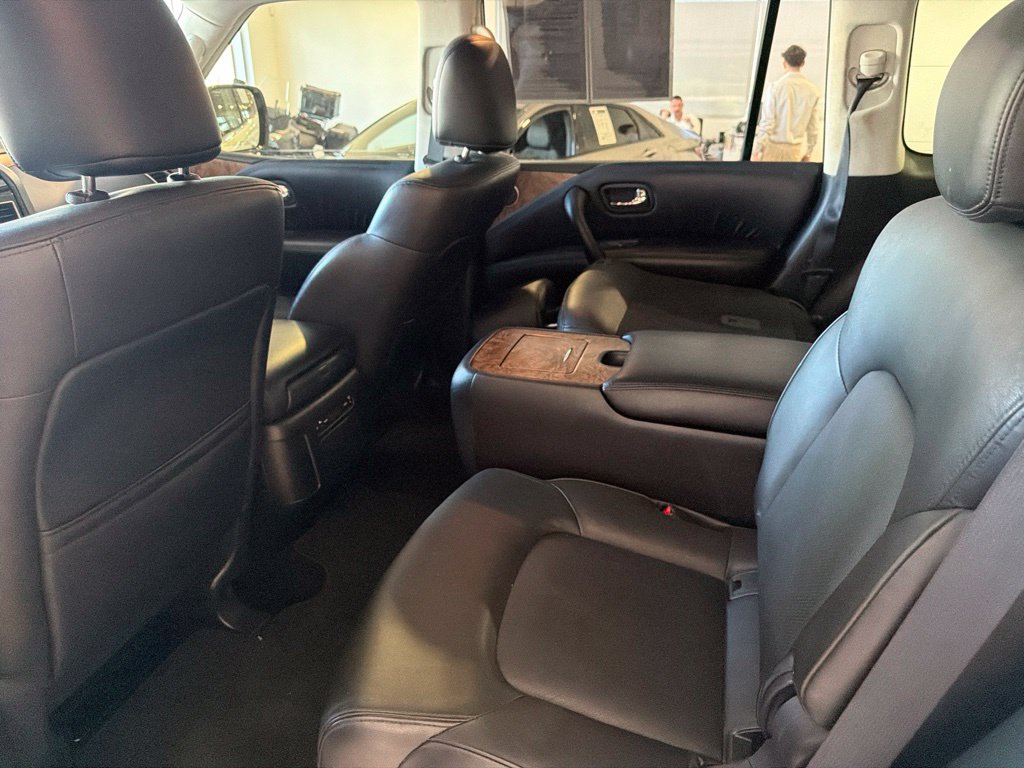 Photo 12 of this Nissan Armada