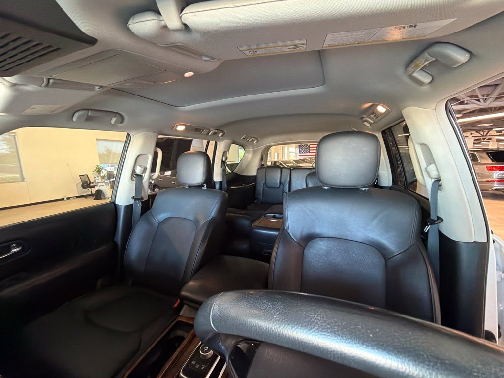 Photo 15 of this Nissan Armada