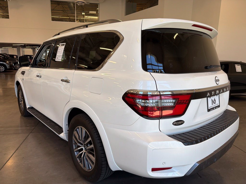Photo 3 of this Nissan Armada