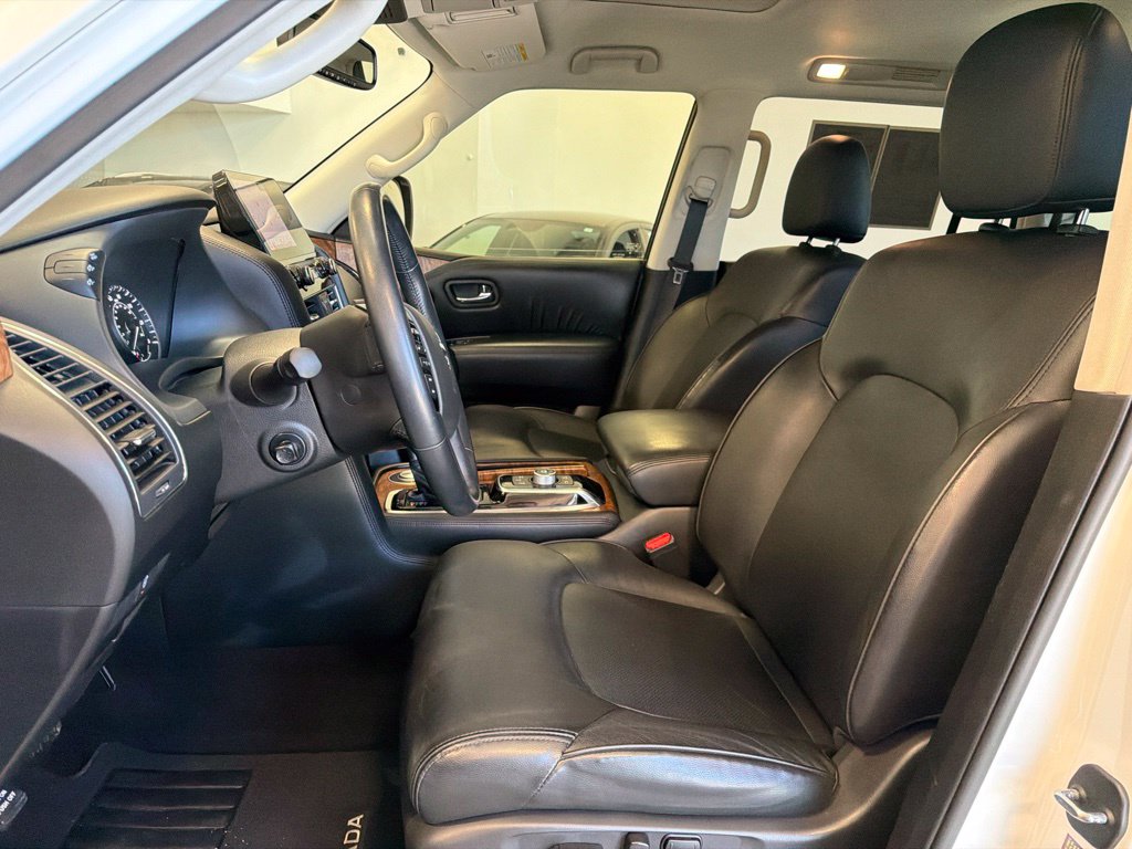 Photo 9 of this Nissan Armada