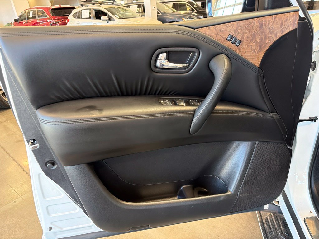 Photo 11 of this Nissan Armada