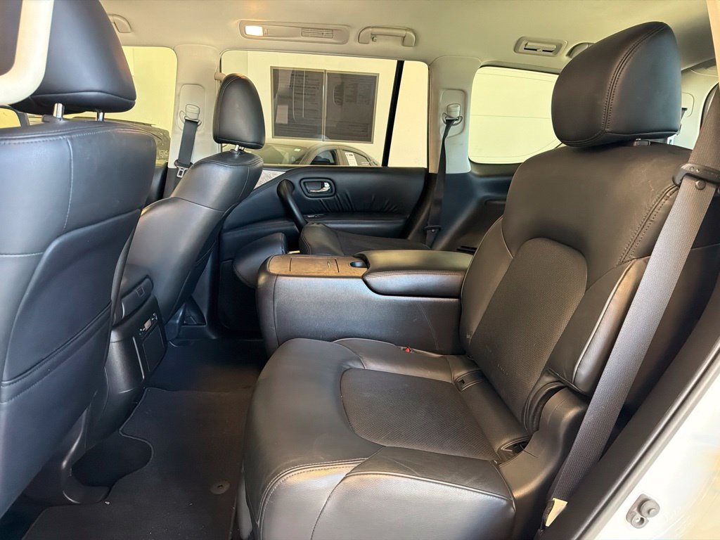 Photo 12 of this Nissan Armada
