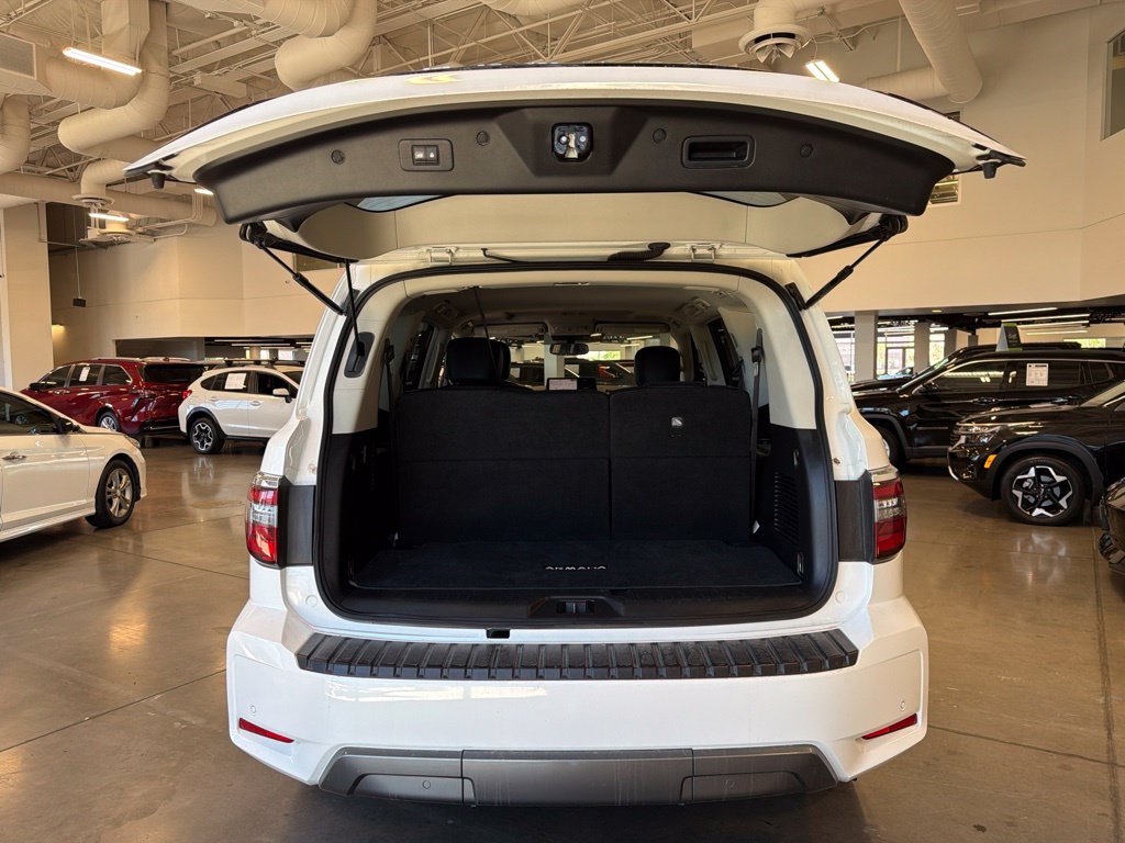 Photo 15 of this Nissan Armada