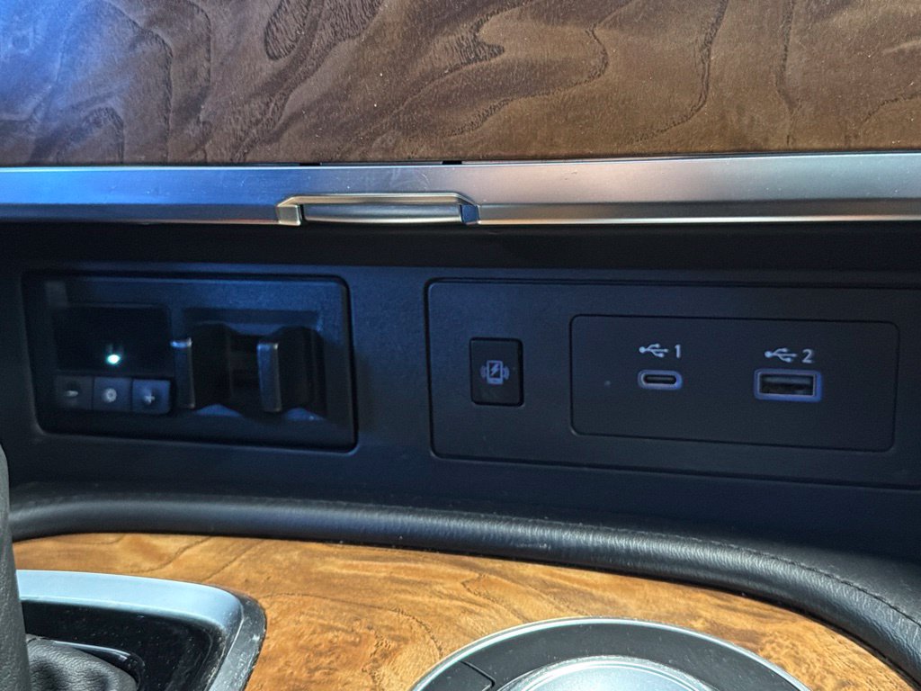 Photo 28 of this Nissan Armada