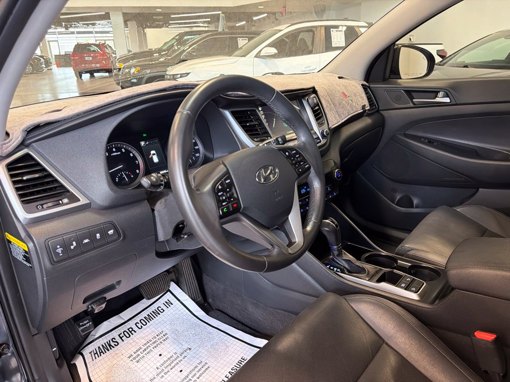 Photo 10 of this Hyundai Tucson