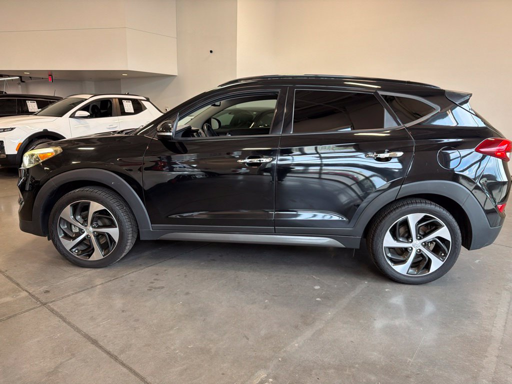 Photo 2 of this Hyundai Tucson