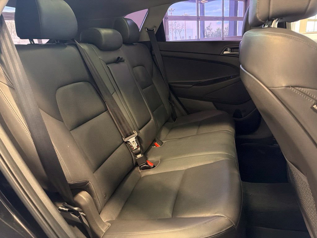 Photo 17 of this Hyundai Tucson