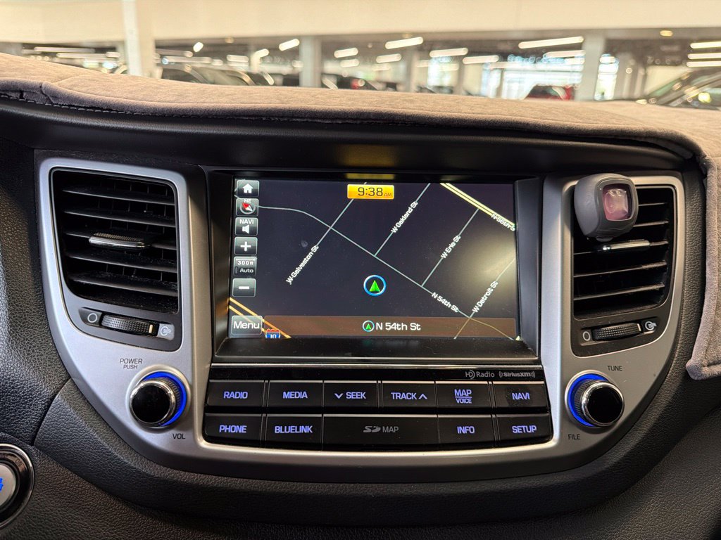 Photo 24 of this Hyundai Tucson