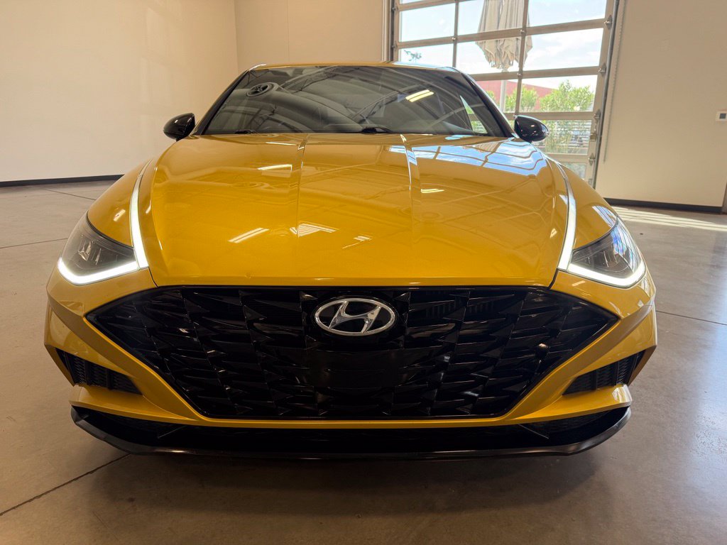 Photo 8 of this Hyundai Sonata