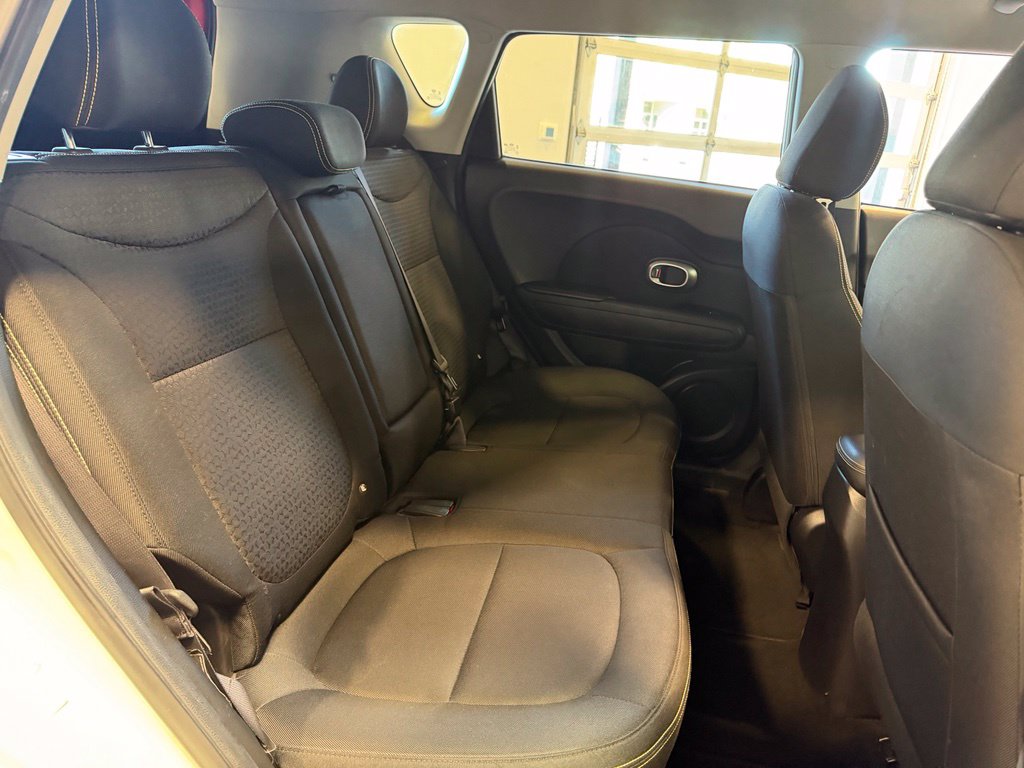 Photo 14 of this Kia Soul