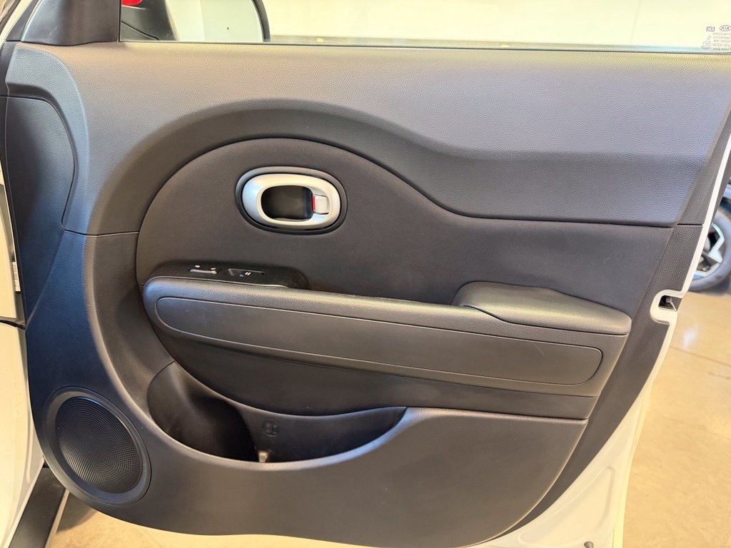 Photo 21 of this Kia Soul