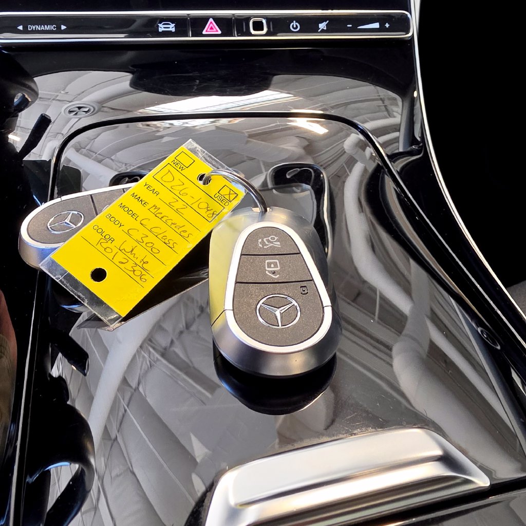 Photo 19 of this Mercedes-Benz C 300
