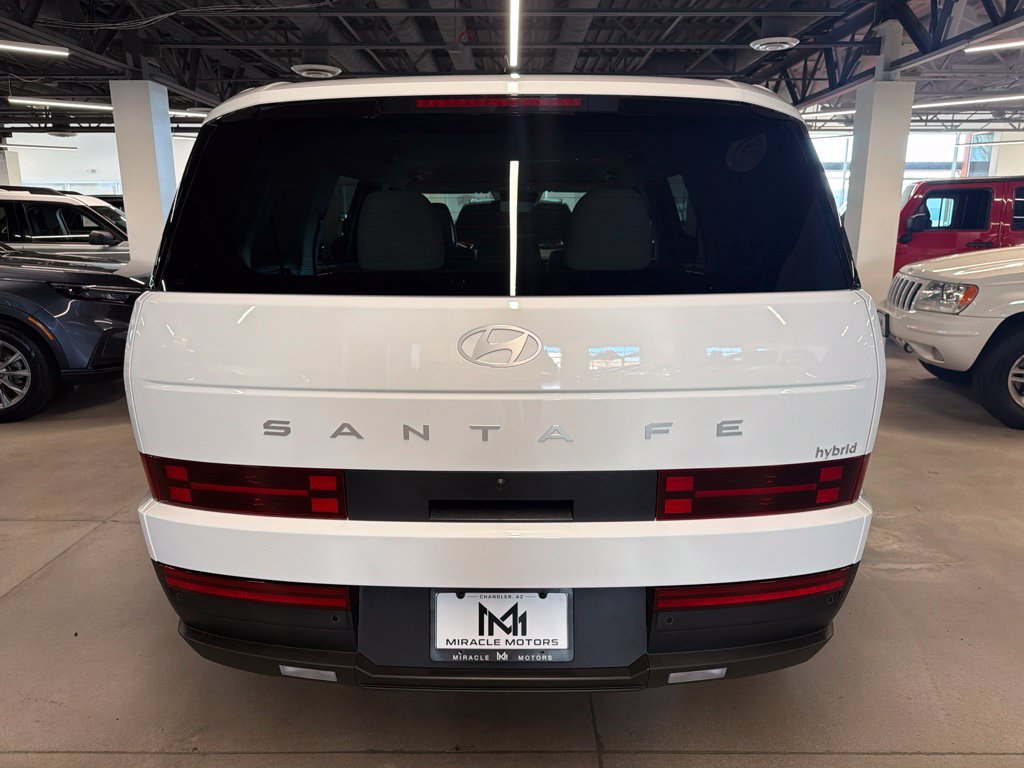 Photo 6 of this Hyundai Santa Fe Hybrid