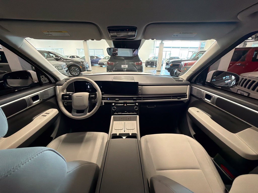 Photo 14 of this Hyundai Santa Fe Hybrid