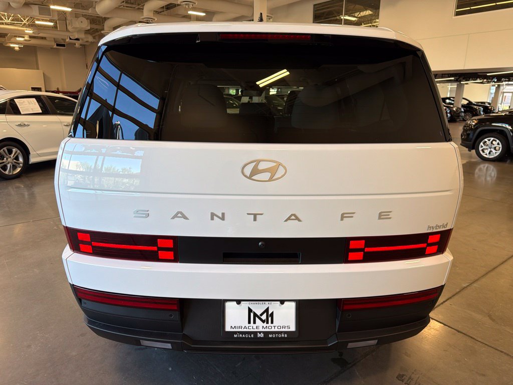 Photo 4 of this Hyundai Santa Fe Hybrid