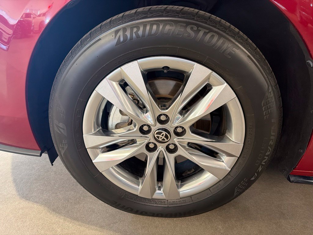 Photo 8 of this Toyota Sienna