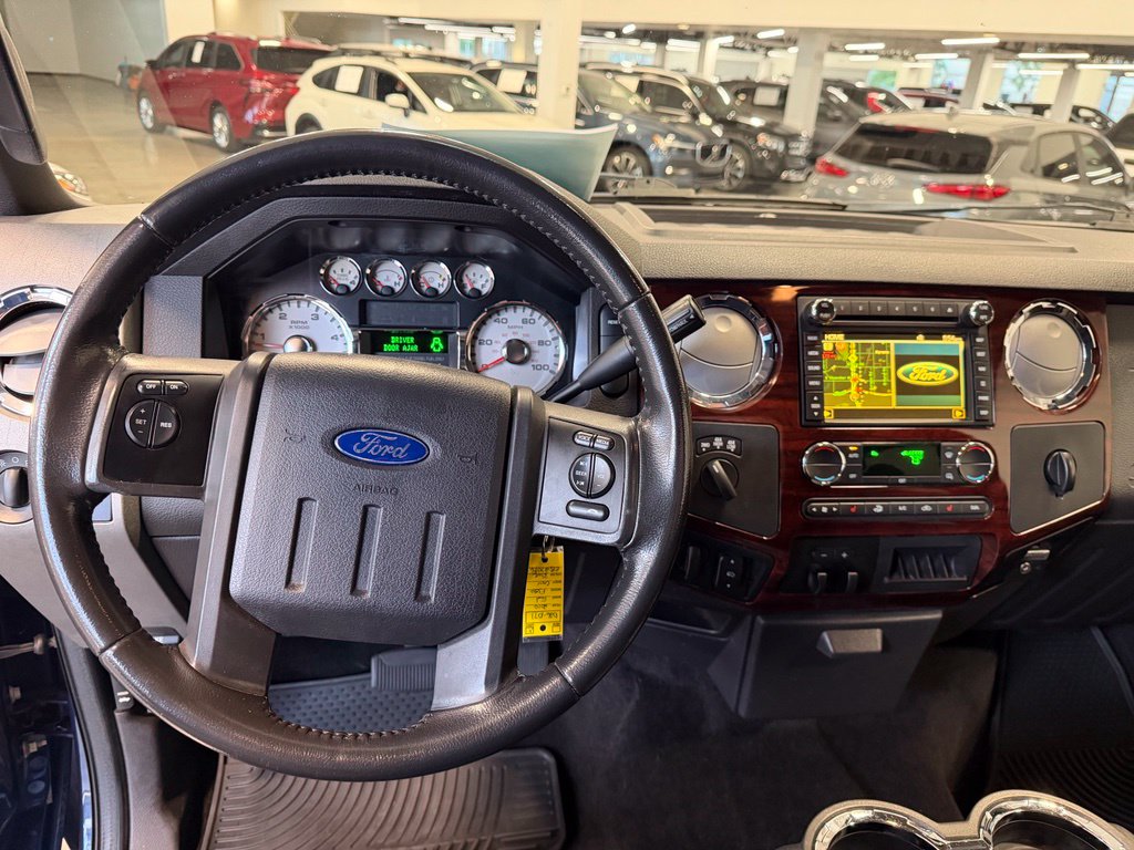 Photo 16 of this Ford Super Duty F-350 SRW