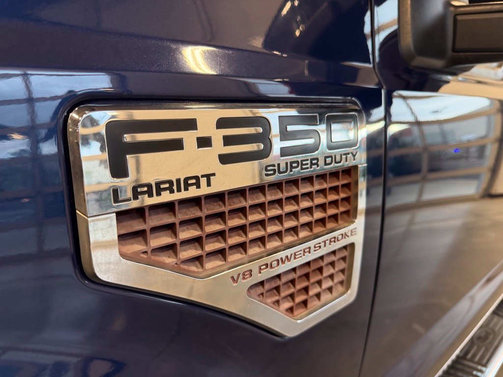 Photo 26 of this Ford Super Duty F-350 SRW