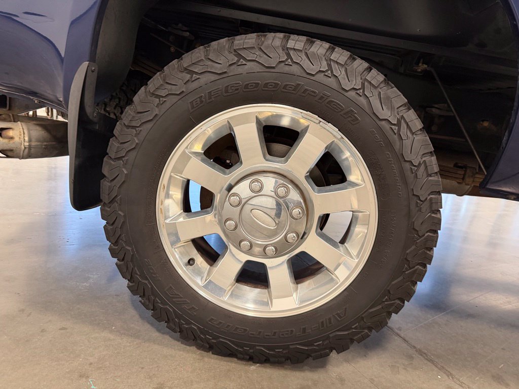 Photo 29 of this Ford Super Duty F-350 SRW