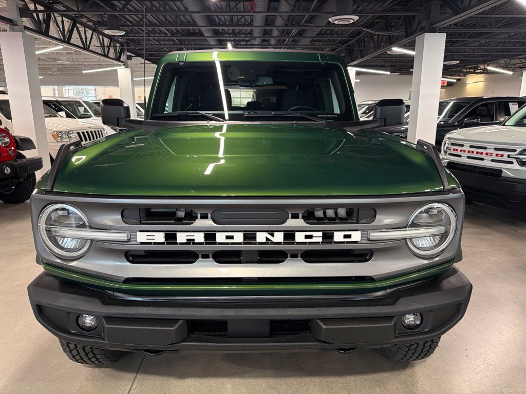 Photo 2 of this Ford Bronco