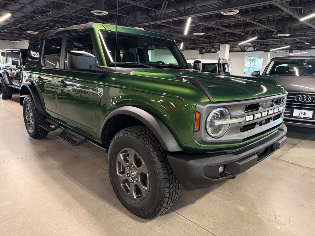 Photo 3 of this Ford Bronco