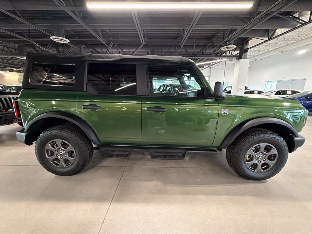 Photo 4 of this Ford Bronco