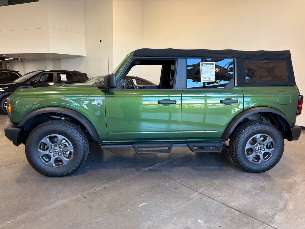 Photo 2 of this Ford Bronco