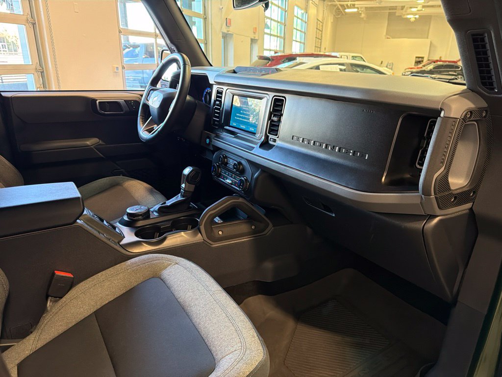 Photo 19 of this Ford Bronco
