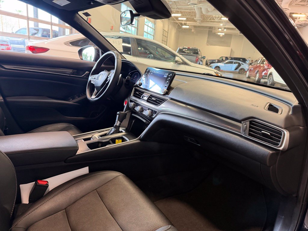 Photo 14 of this Honda Accord Sedan