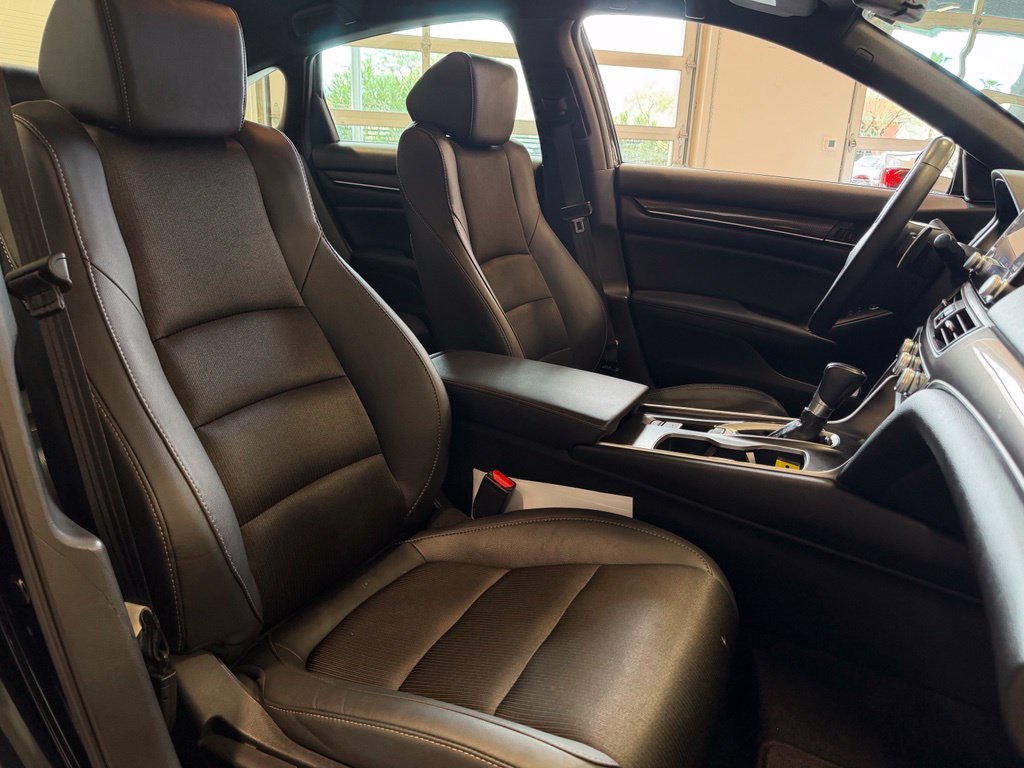 Photo 15 of this Honda Accord Sedan