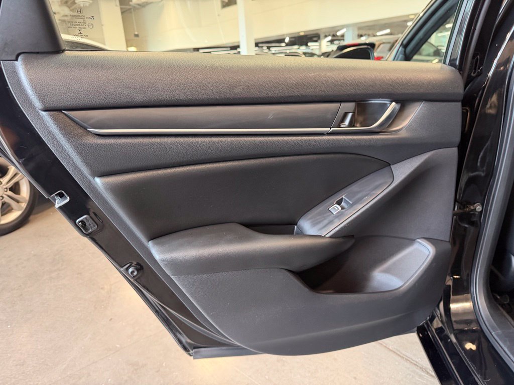 Photo 17 of this Honda Accord Sedan