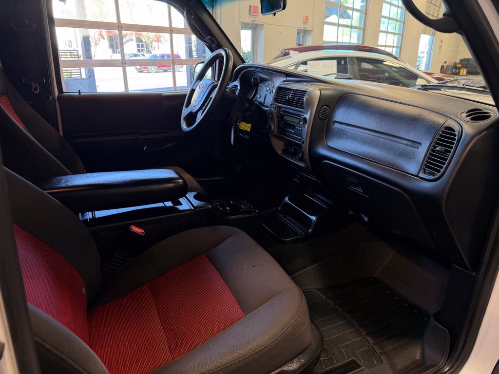 Photo 12 of this Ford Ranger