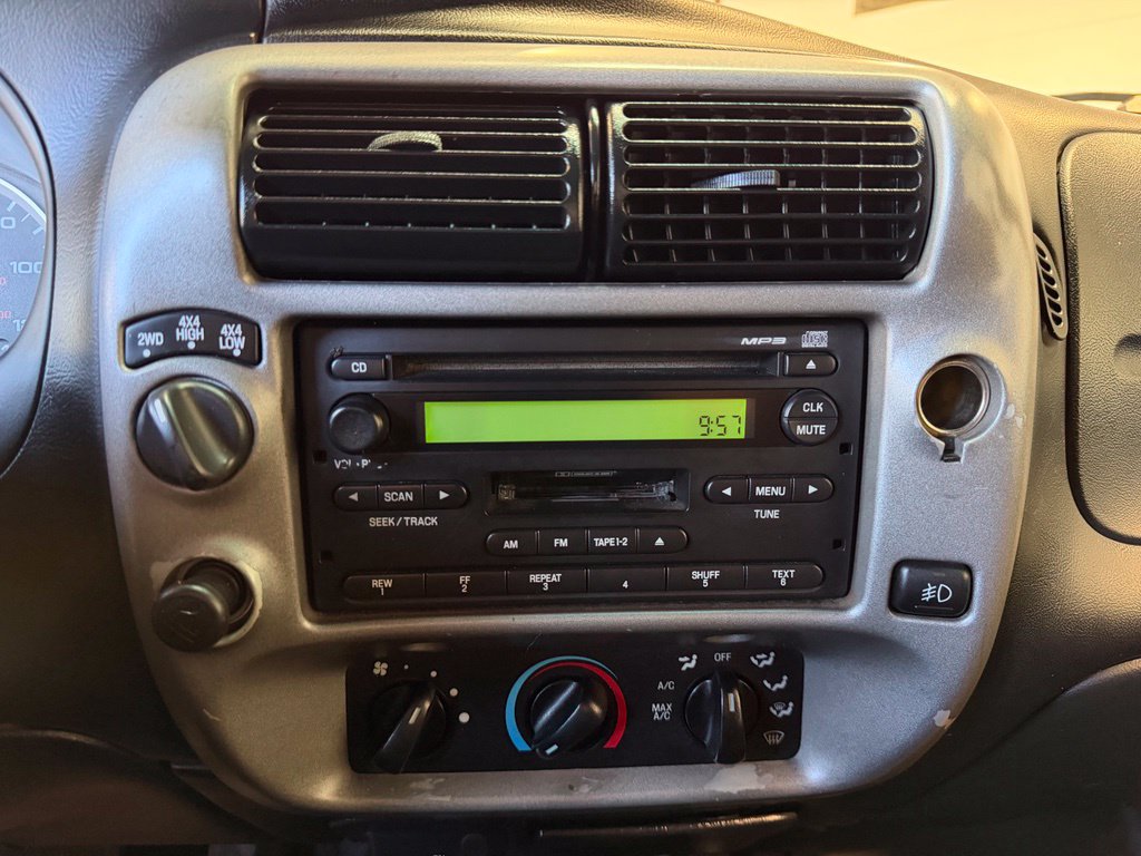 Photo 20 of this Ford Ranger