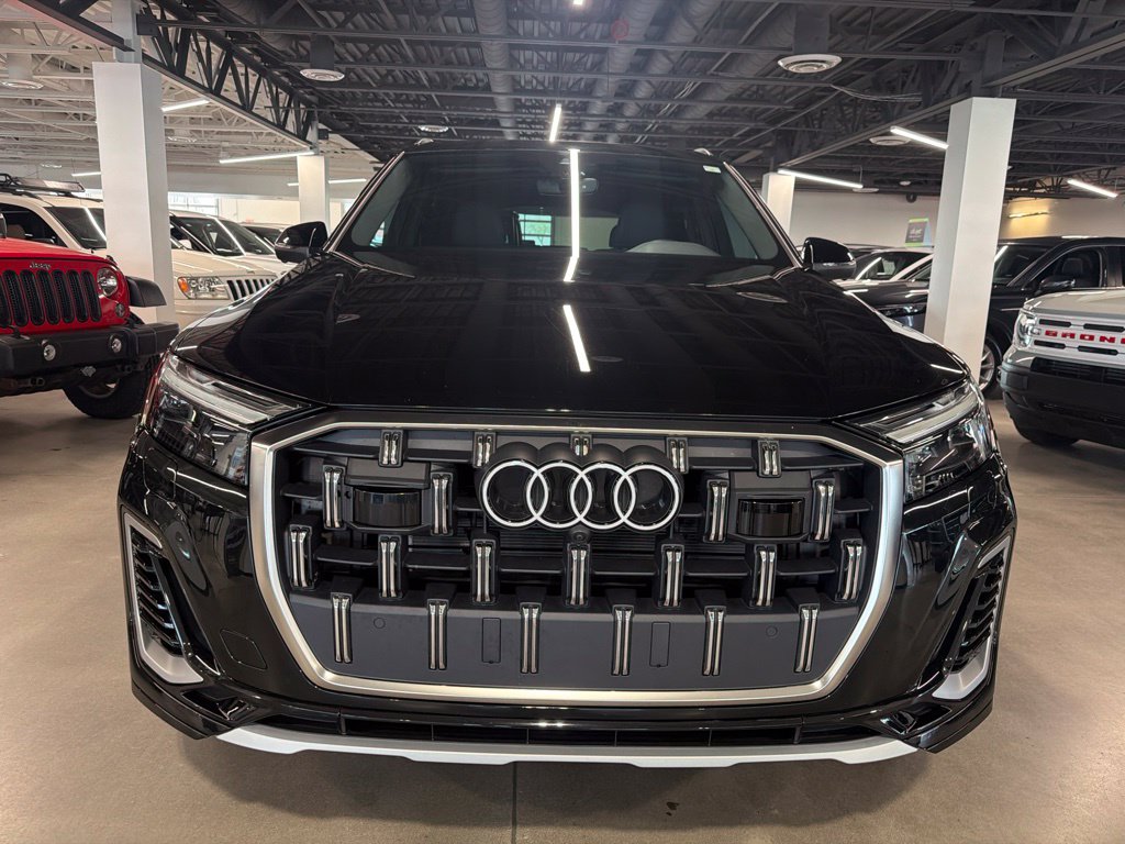 Photo 2 of this Audi Q7