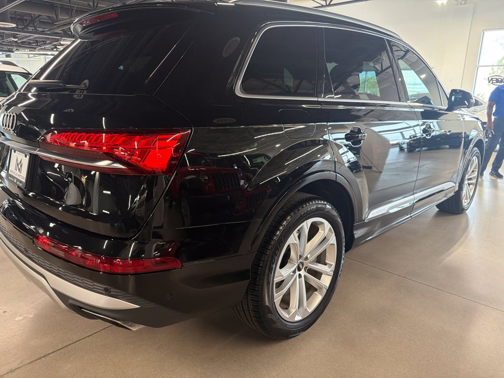 Photo 5 of this Audi Q7