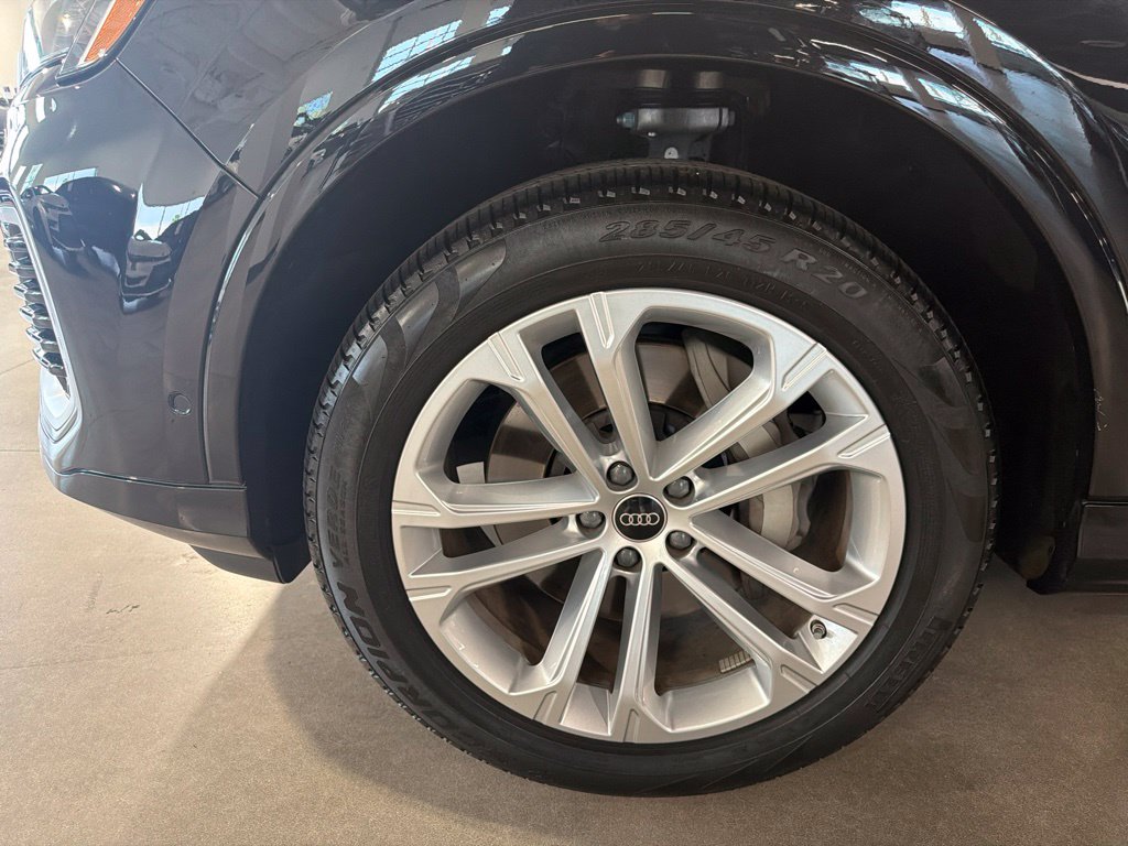 Photo 9 of this Audi Q7