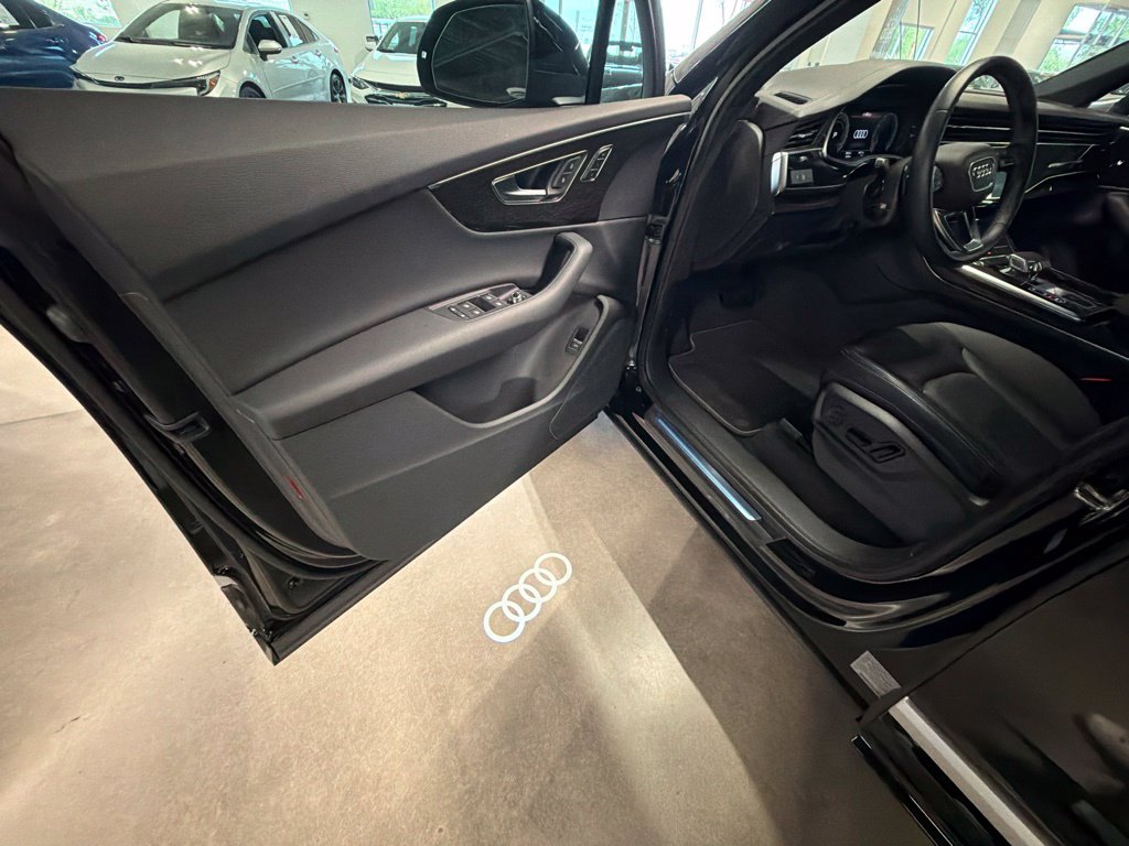Photo 11 of this Audi Q7