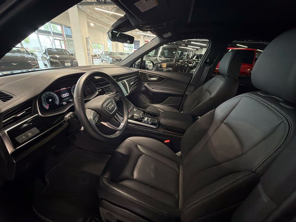 Photo 12 of this Audi Q7