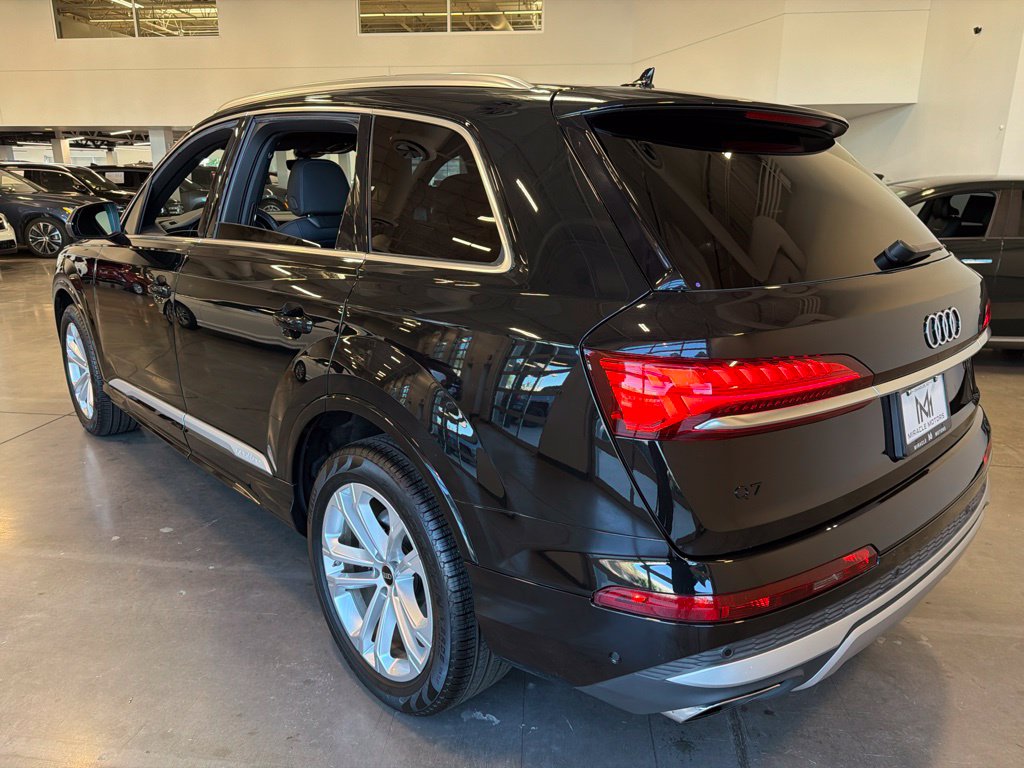 Photo 3 of this Audi Q7