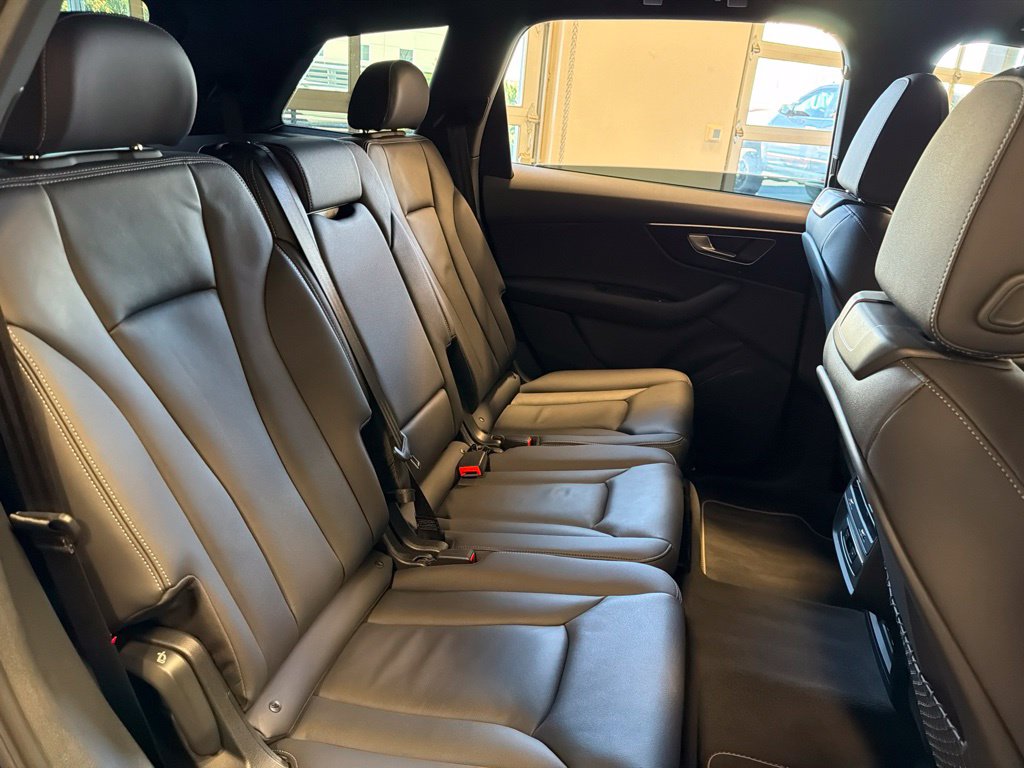 Photo 17 of this Audi Q7