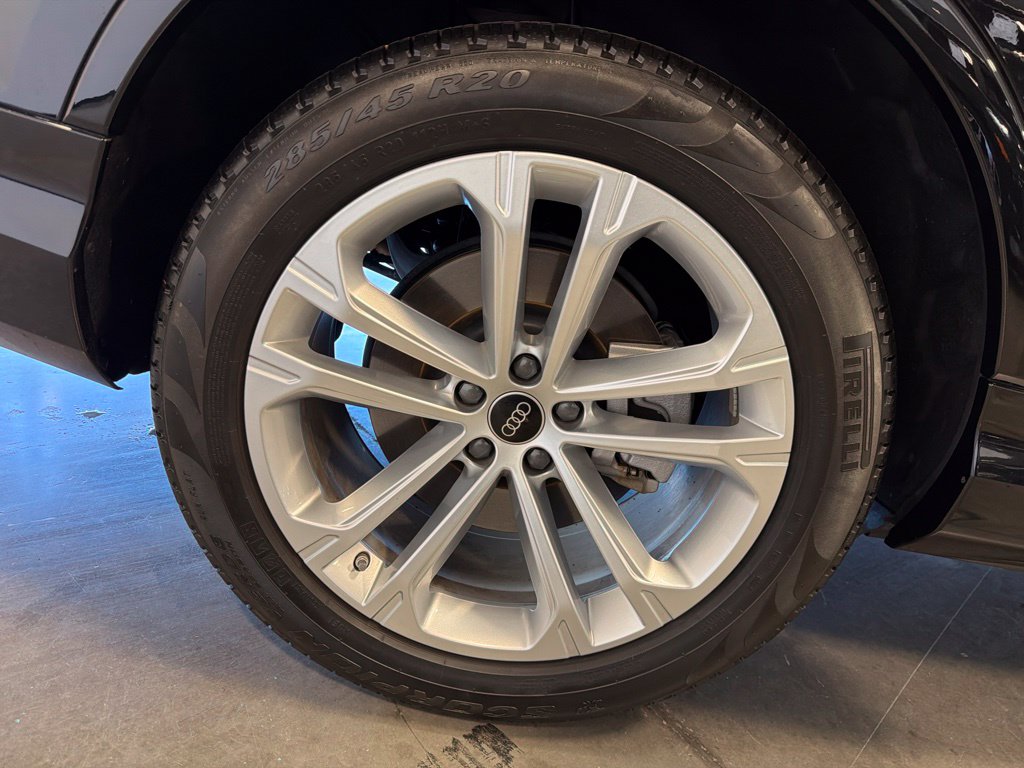 Photo 29 of this Audi Q7