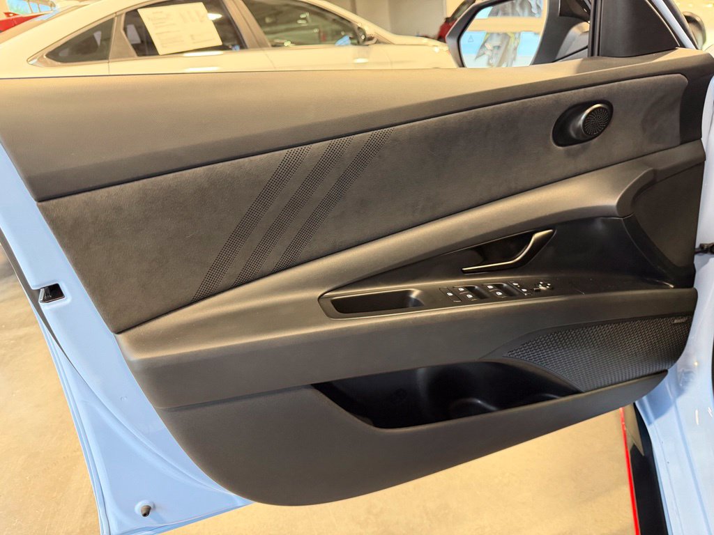 Photo 18 of this Hyundai Elantra N