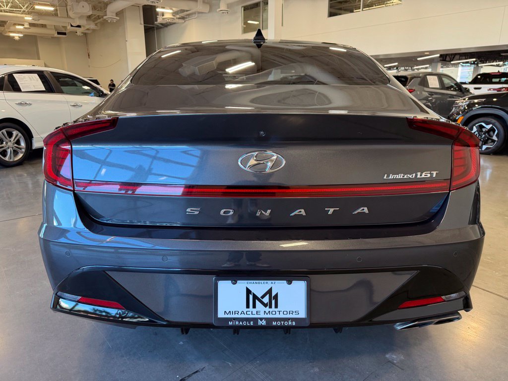 Photo 4 of this Hyundai Sonata