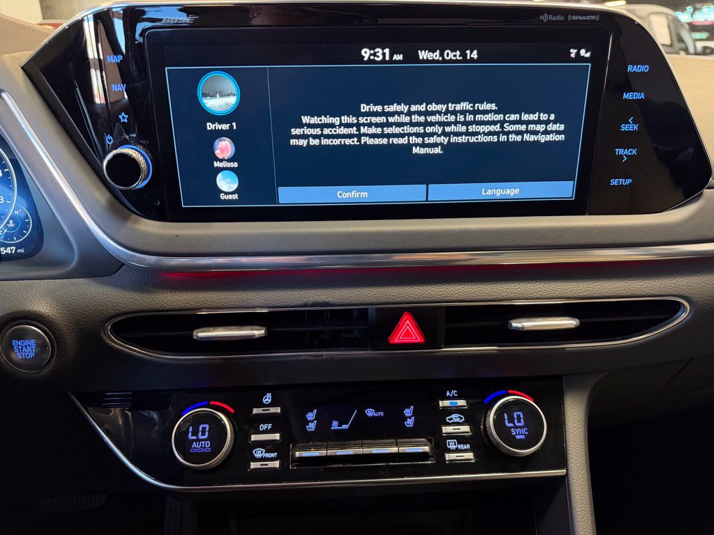 Photo 24 of this Hyundai Sonata